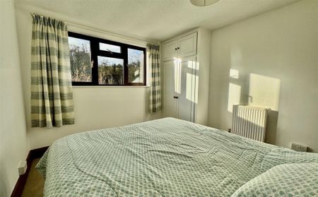 Edgcott Road, Minehead - Photo 4
