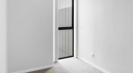 Three bedroom home! - Photo 3