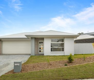 Near New 4-Bedroom Home in Logan Reserve – Move In Ready! - Photo 3