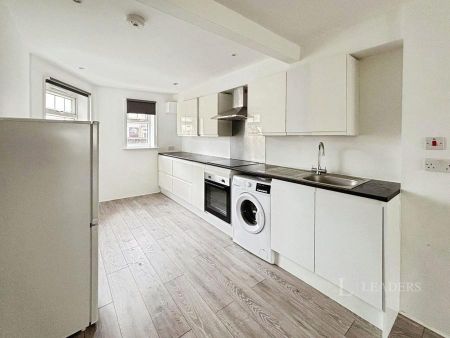 3 bedroom maisonette to rent Renown Close, Croydon, CR0 - Photo 4