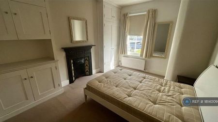 4 Bed Terraced House, Lavenham Road, SW18 - Photo 5