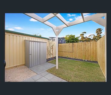 Modern Two Bedroom Townhouse - Photo 1