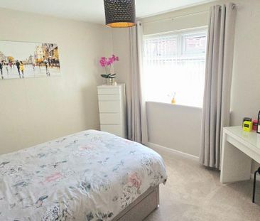 2 bedroom semi-detached house to rent - Photo 6