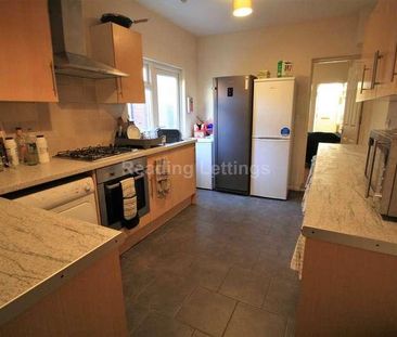 St Peters Road, Reading, RG6 - Photo 1