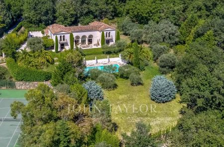 Maison à louer Valbonne, Cote d'Azur, France14 000 EUR / Mois - Photo 3