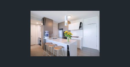 Elegant and Contemporary Unfurnished Apartment with Balcony and Stunning City Views! - Photo 4