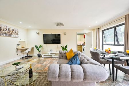 2 Bed Flat, Atherton Mews, E7 - Photo 2