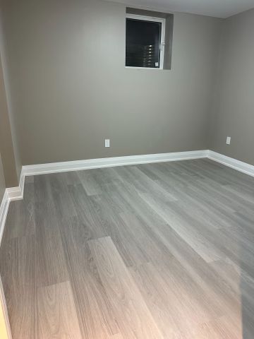 For Lease - 10 Suburban Drive, Mississauga, Ontario - Photo 3