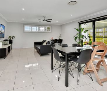 SOUGHT AFTER FAMILY HOME - Photo 5