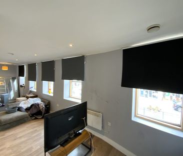 Studio Flat to Let – Epsom High Street (Platinum House, KT19) - Photo 2
