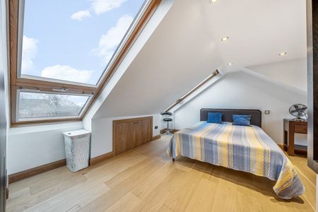 Eglinton Hill, London, SE18 - Photo 4