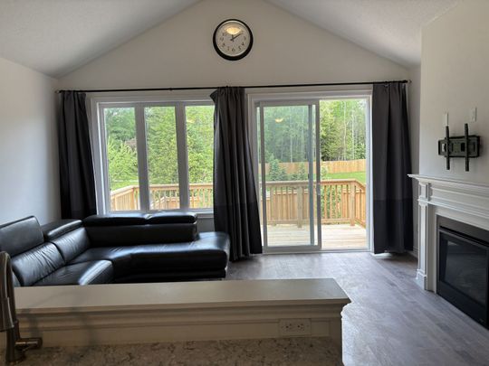 For Lease - 20 62nd Street, Wasaga Beach, Ontario - Photo 1