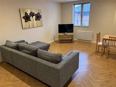 1 bedroom flat to rent - Photo 2