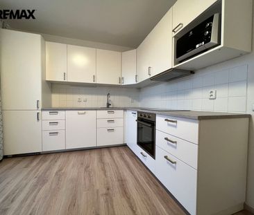 Pronájem bytu 1+1 v družstevním vlastnictví 40 m², Odolena Voda - Photo 2