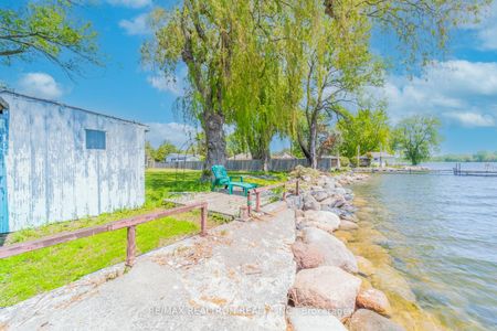 For Lease - 514 Hiscock Shores Road, Prince Edward County, Ontario - Photo 2