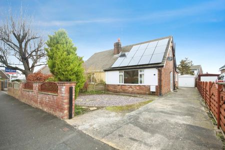 3 bedroom semi-detached house to rent - Photo 5