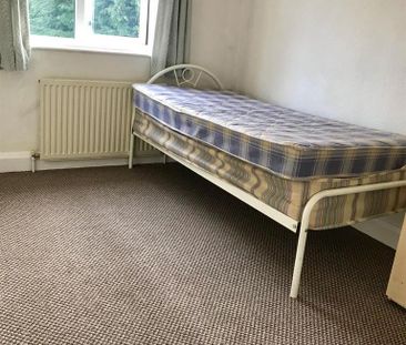 3 bedroom terraced house to rent - Photo 3