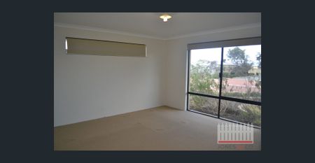 Spacious Family Home - Photo 3