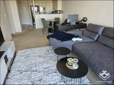 ARGUABLY THE CBDs FINEST RIVERFRONT COMPLEX 1 Bedroom Unfurnished - Photo 3