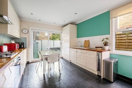 SHORT LET Fauconberg Road, London, W4 flat to rent - Photo 5