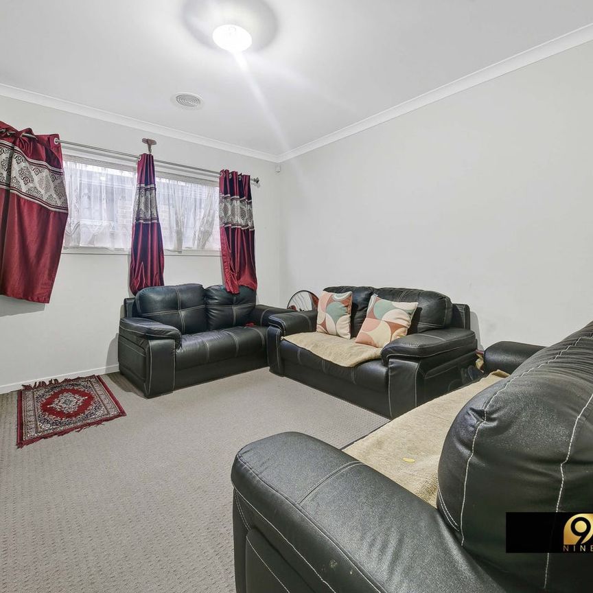 Modern Comfort Meets Family Living - 4 Bedrooms, 2 Bathrooms, 2 Garage - Photo 1