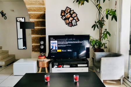 APPARTEMENT T3 EN DUPLEX AVEC COUR ET STATIONNEMENT - Photo 3