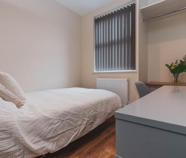 6 bedroom terraced house to rent - Photo 5