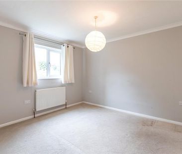 3 bedroom end of terrace house to rent - Photo 3