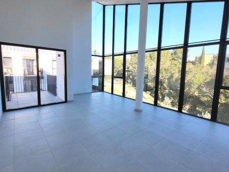 Location Appartement 4 pièces 117m² AIX EN PROVENCE 13100 - Photo 3