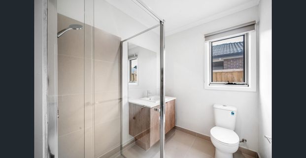 Modern Comfort in a Family-Friendly Setting - Photo 1