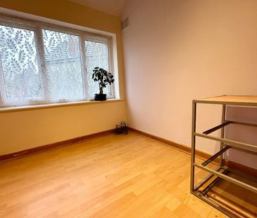 3 bedroom House To Let - Photo 2