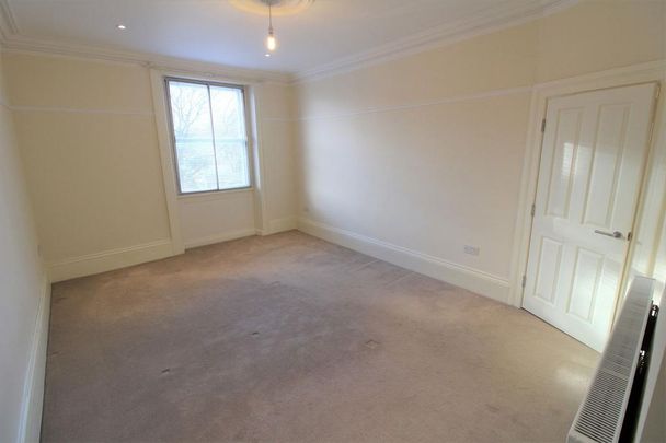 3 bedroom flat to rent - Photo 1