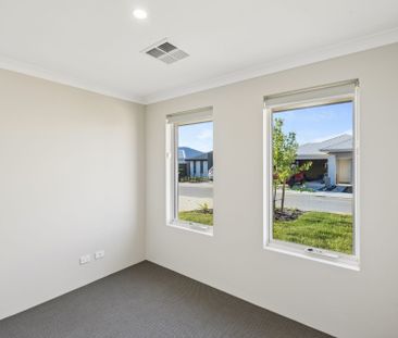 Modern & Low-Maintenance Living in Henley Brook - Photo 2