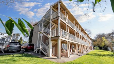 Mainstreet Victoria Garden Apartments - Photo 2