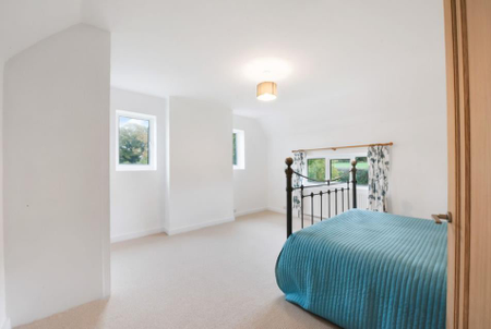 3 bedroom detached house to rent - Photo 5