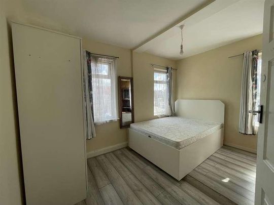 North Road, Southall, UB1 - Photo 1