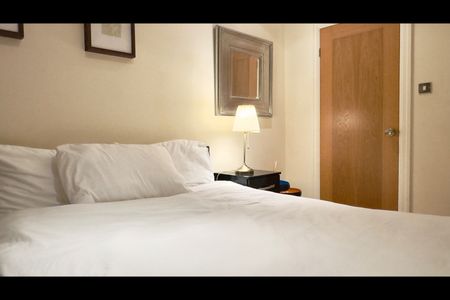 2 Bed Flat, Warren House, W14 - Photo 4