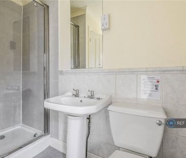 4 bedroom terraced house to rent - Photo 6