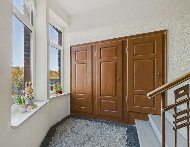 Charmante Dachgeschosswohnung mit Gemeinschaftsgarten – Ideal für Singles & Paare! - Foto 1