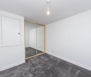 FALCON MEWS MORLEY LEEDS - Photo 1