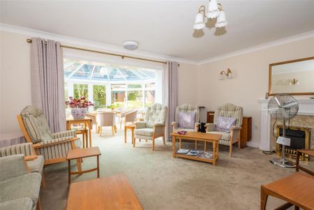 1 bedroom retirement property to rent - Photo 2