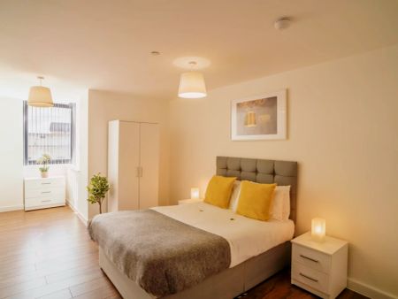 Two Bedroom Apartment - Photo 2