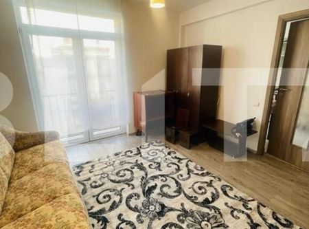 Garoniera, 30mp, parcare, etaj intermediar, zona Cetatii - Fotografie 2