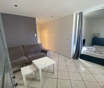 Location Appartement 1 pièce 30m² CUERS 83390 - Photo 4