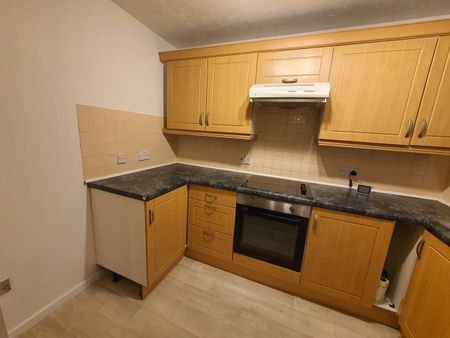 1 Bed Flat, Briarswood, SO16 - Photo 2