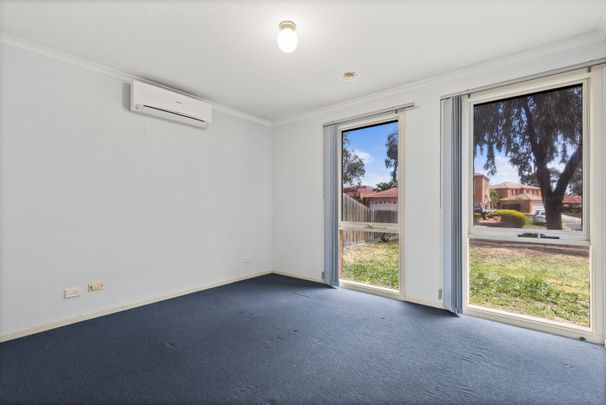 Spacious and Light-Filled Home in Mill Park - Photo 1
