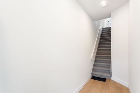 For Lease - 115 Catharine Street Unit# 2, Hamilton, Ontario - Photo 5
