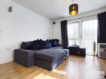 2 bedroom flat to rent - Photo 2