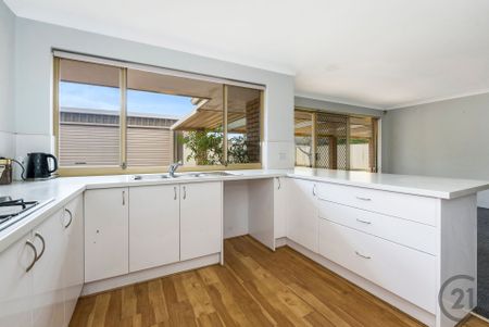 Family Home with Workshop - Photo 5