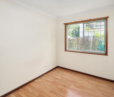 NEWLY REFURBISHED - THREE BEDROOM HOME - WALK TO GARDEN CITY - AIR ... - Photo 4